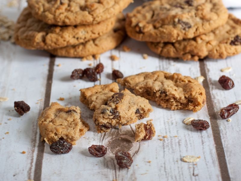 ten cup cookies on a wooden table