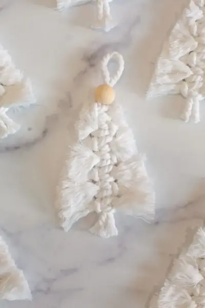 macramé diy Christmas ornaments