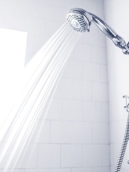 diy daily shower cleaner spray is so easy to use