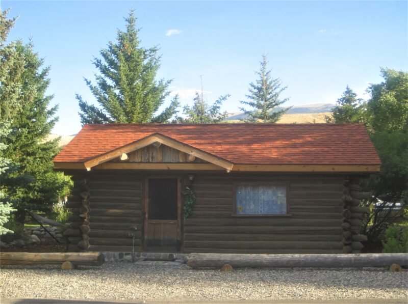 small vacation rental type cabin