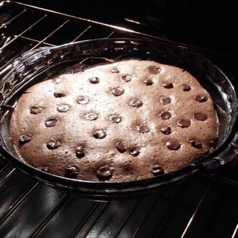 Freshly baked blonde brownies just ready to come out of the oven