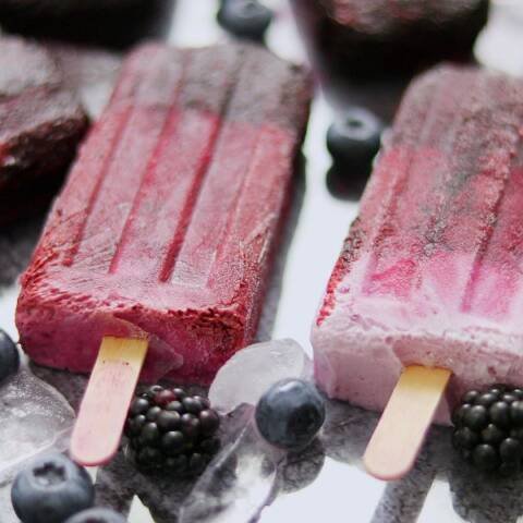 blackberry kefir popsicles