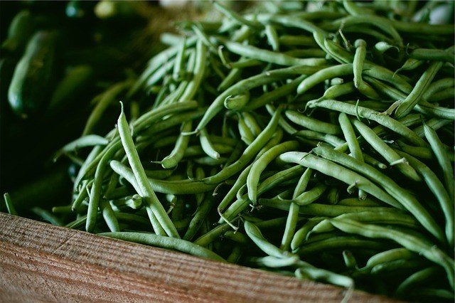 fresh green beans at a market